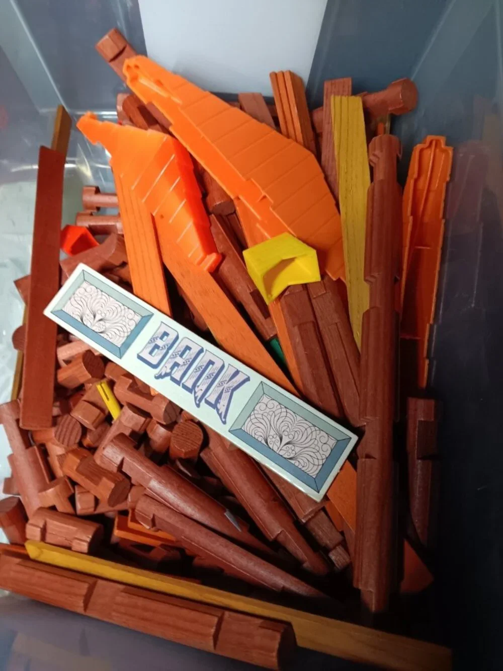 Early Vintage Lincoln Logs Assorted Pieces including Roof Rounds Flats Roofs